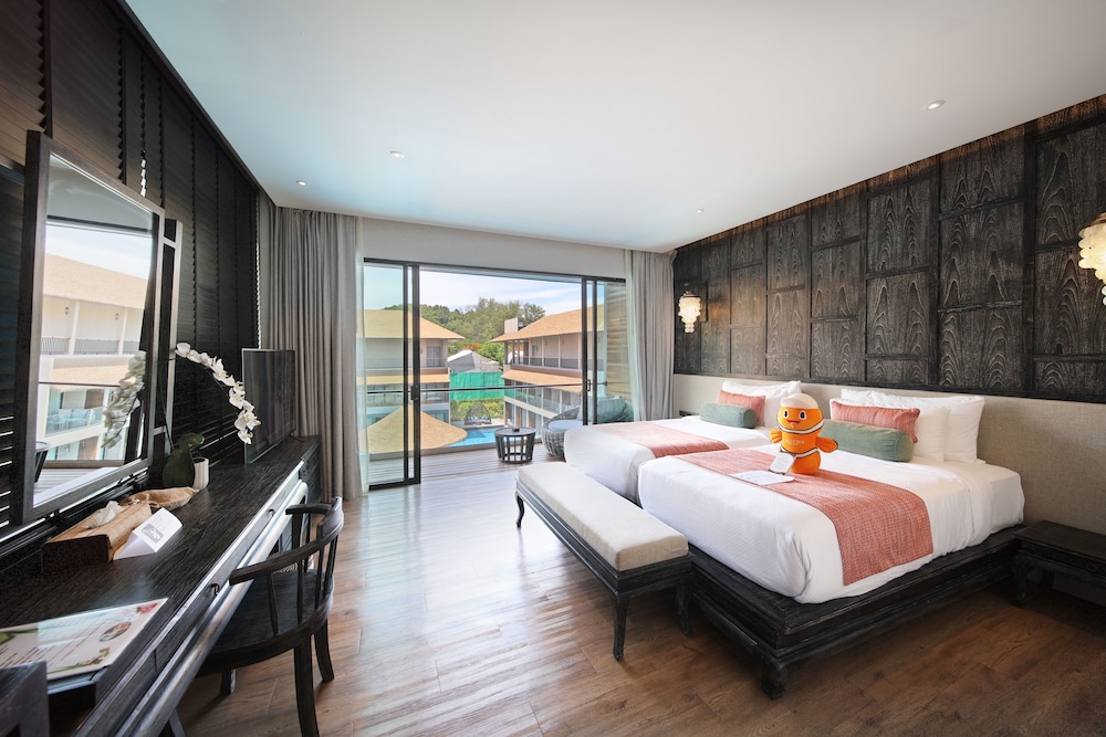 FAMILY SUITE, POOL ACCESS