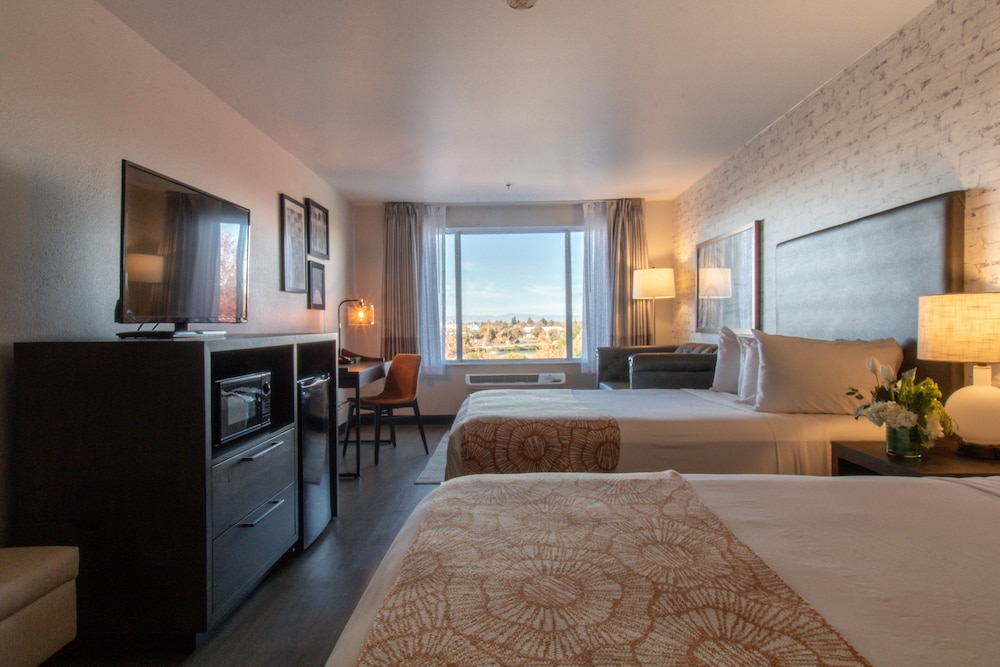 Oxford Suites Chico 21/56