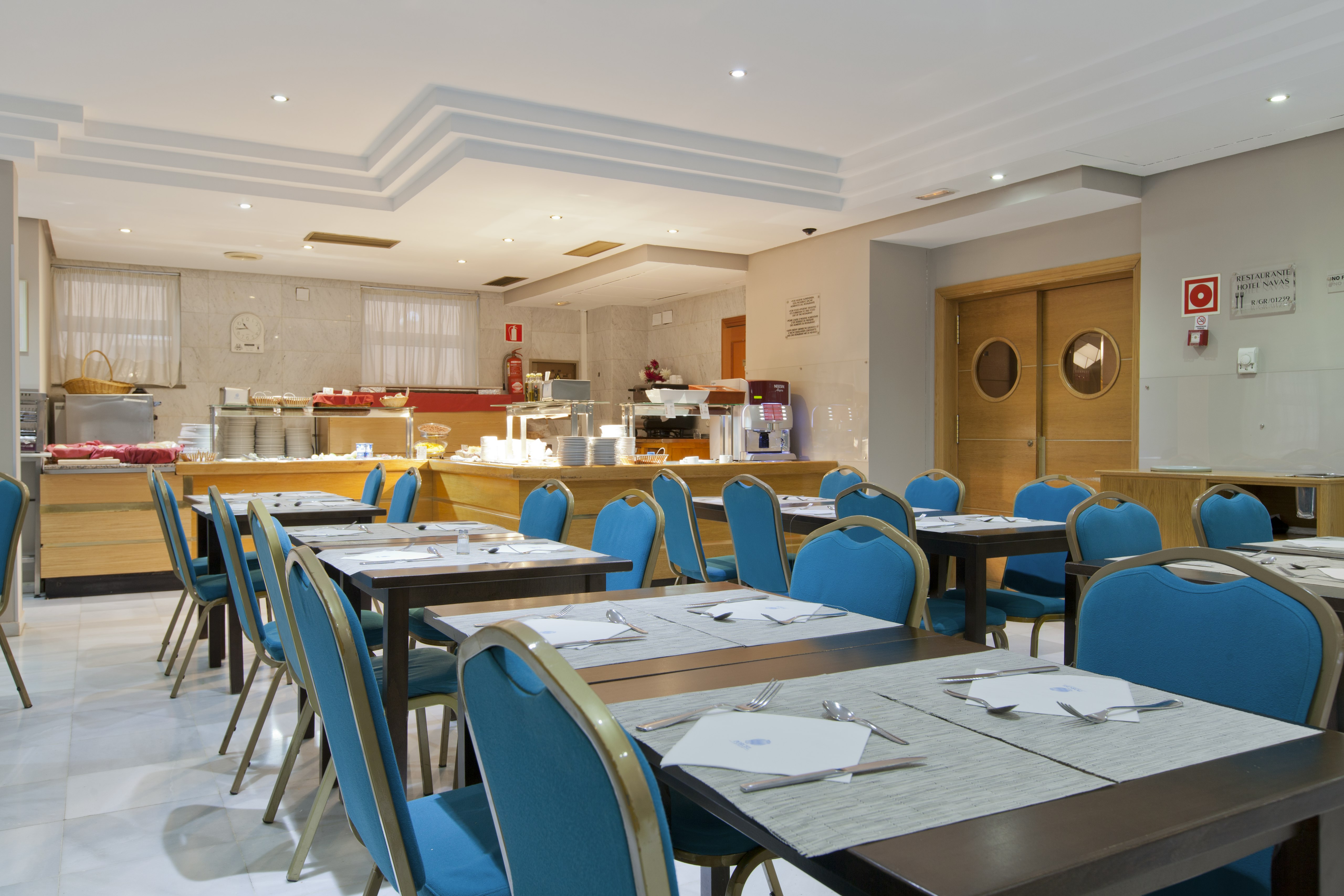 Navas Hotel 69/82