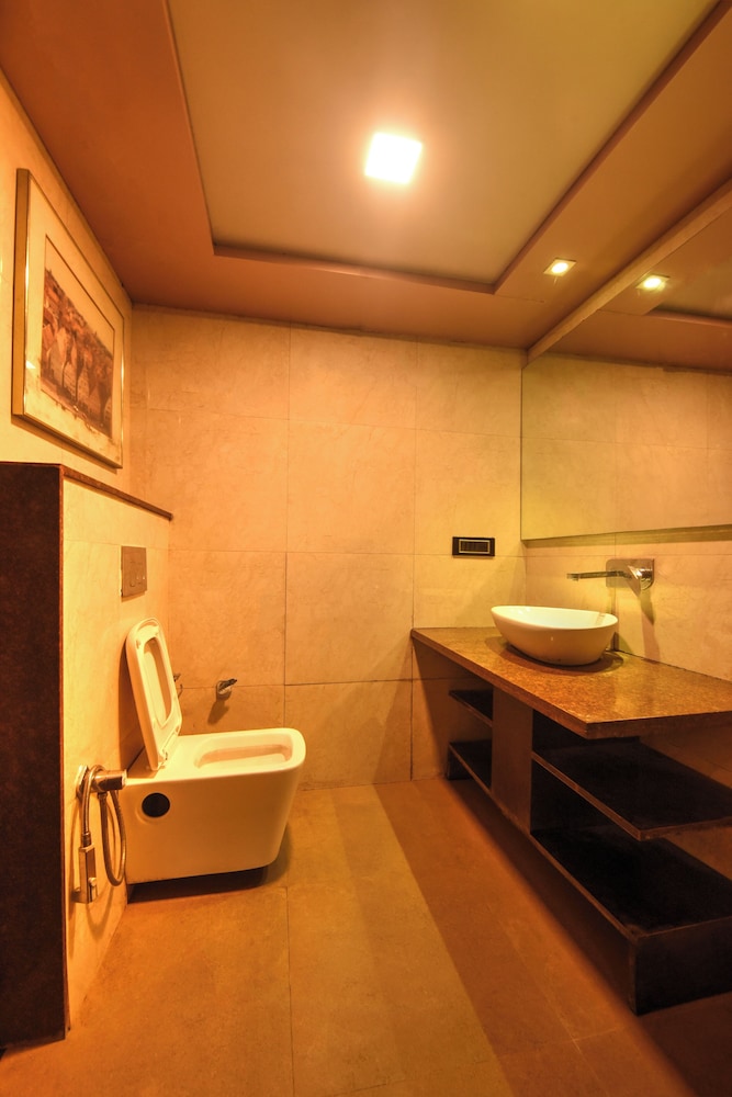 Hotel Dev Residency 49/50