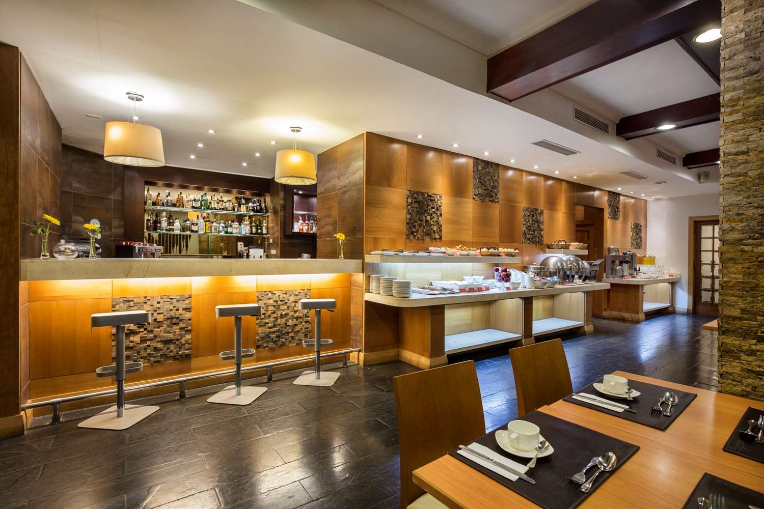 restaurant cafeteria