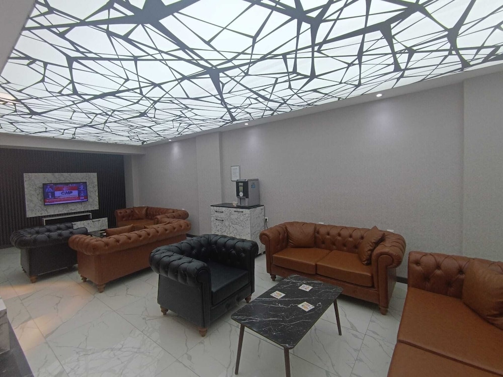 Peracity Hotel 76/99