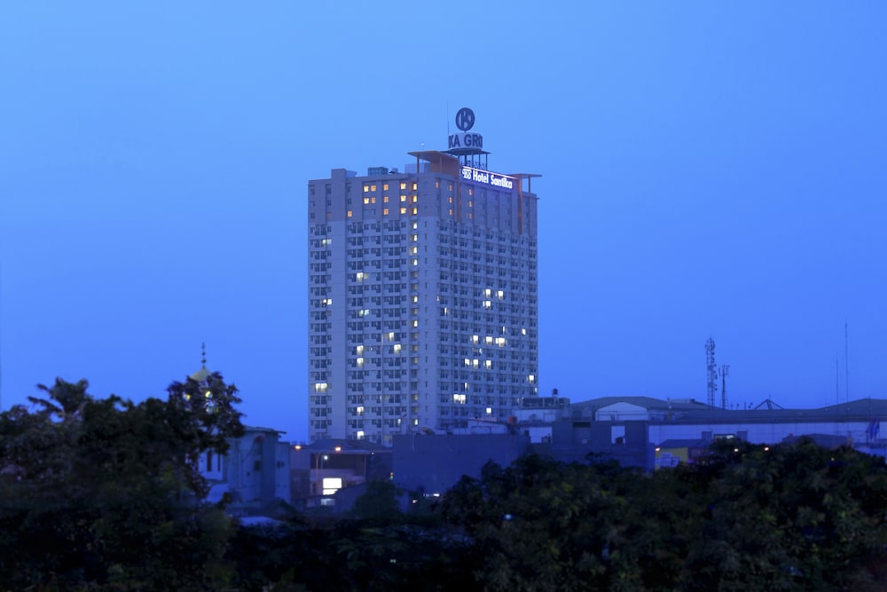 Santika Depok 19/51