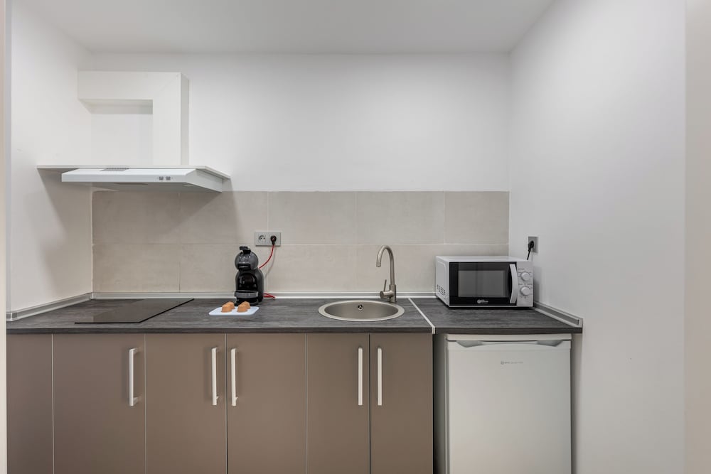APARTAMENTOS 3000 REALEJO GRANADA CENTRO 40/40