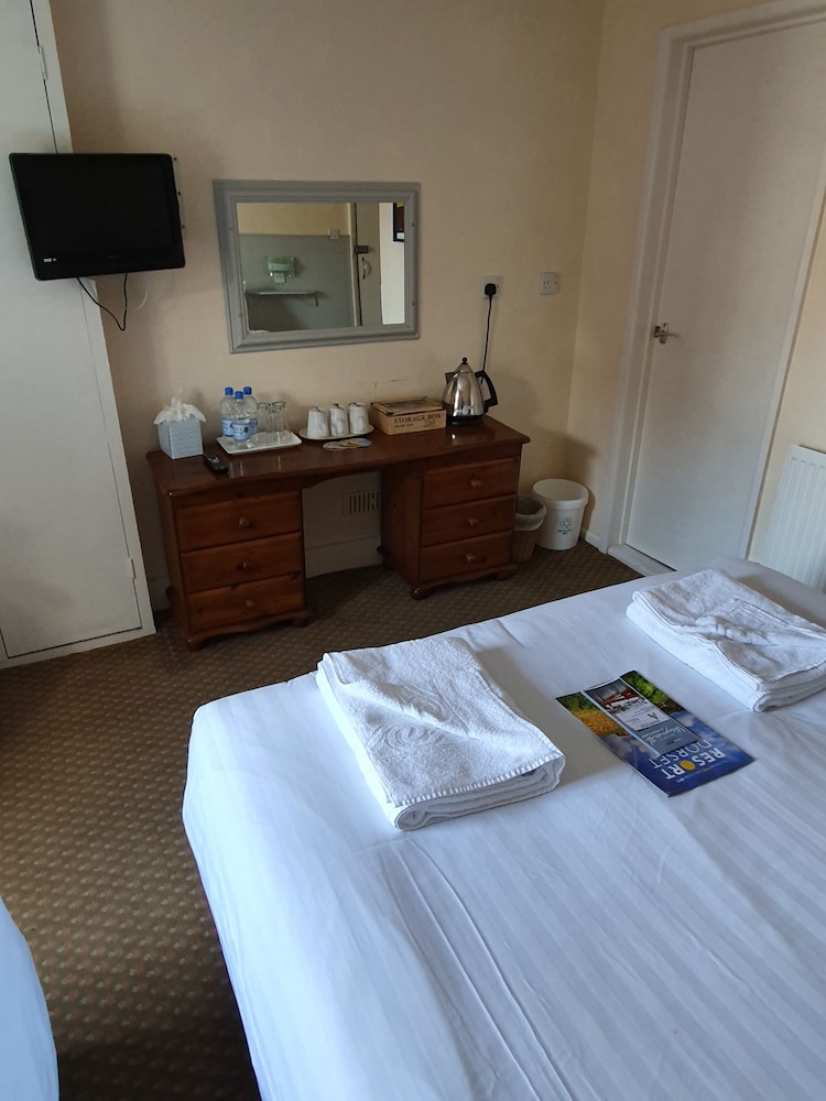 The Alexandra Hotel 25/71