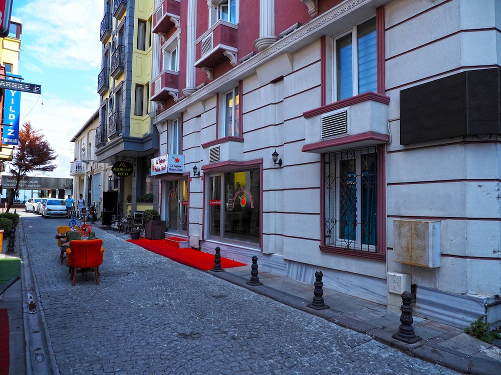Le Safran Palace Hotel 42/46