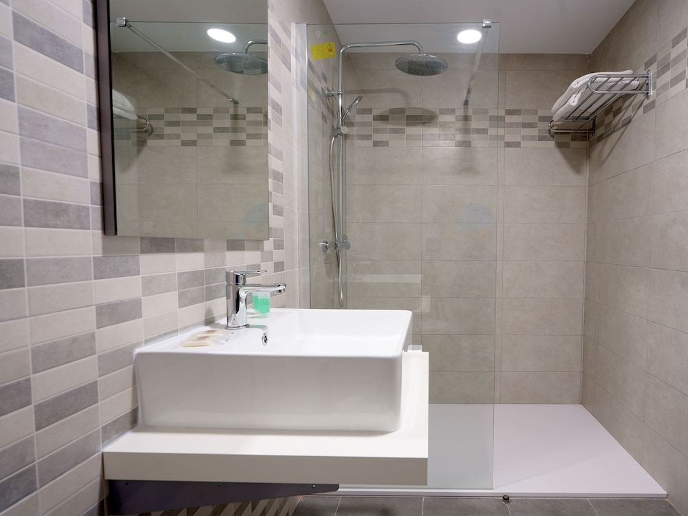 Hostal Anna Benidorm 29/34