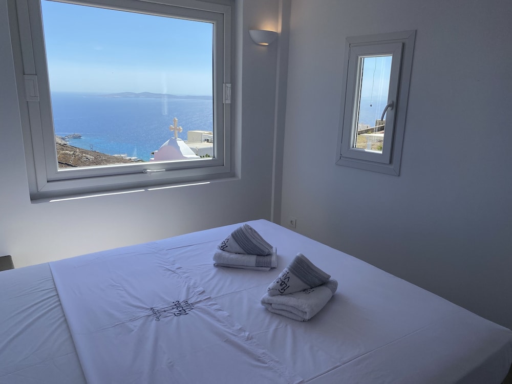 Flaskos Suites 15/50