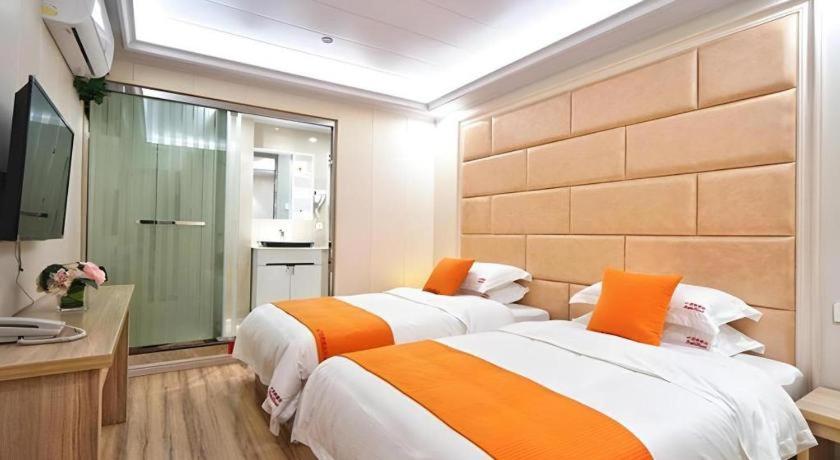 Shell Shanghai Baoshan District Songbin Road Subway Station Hotel 18/50