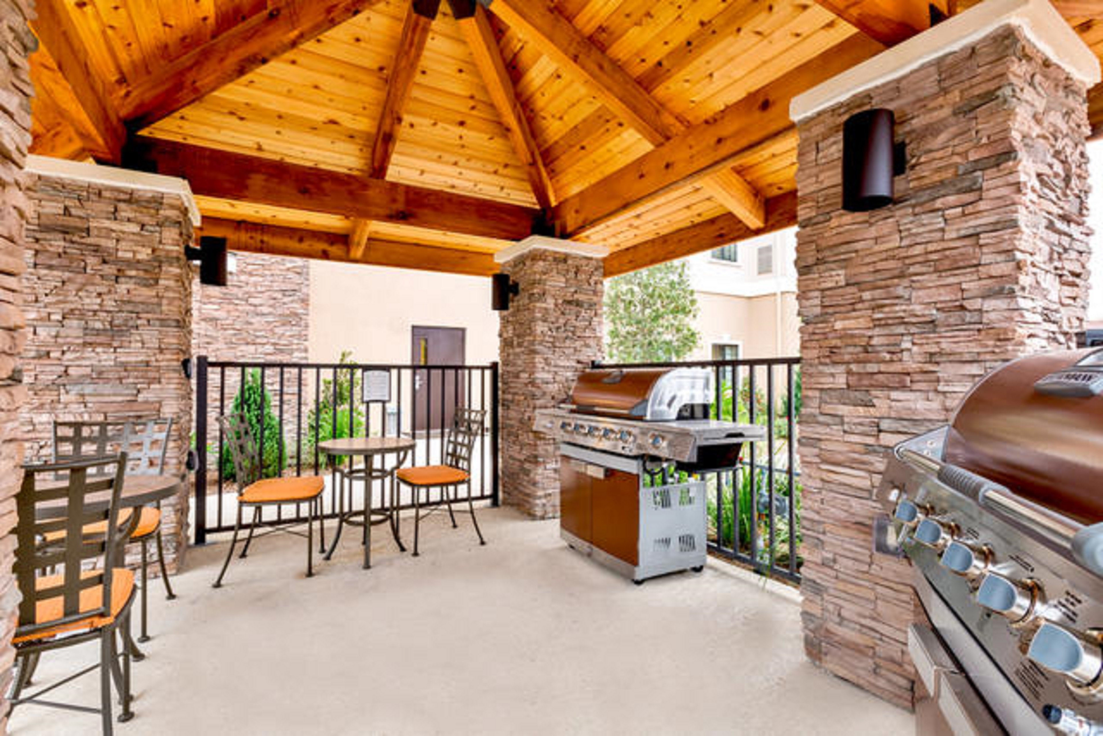 Staybridge Suites College Station 30/60