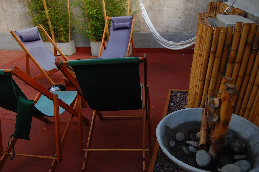 Sabatico Travelers Hostel 41/50