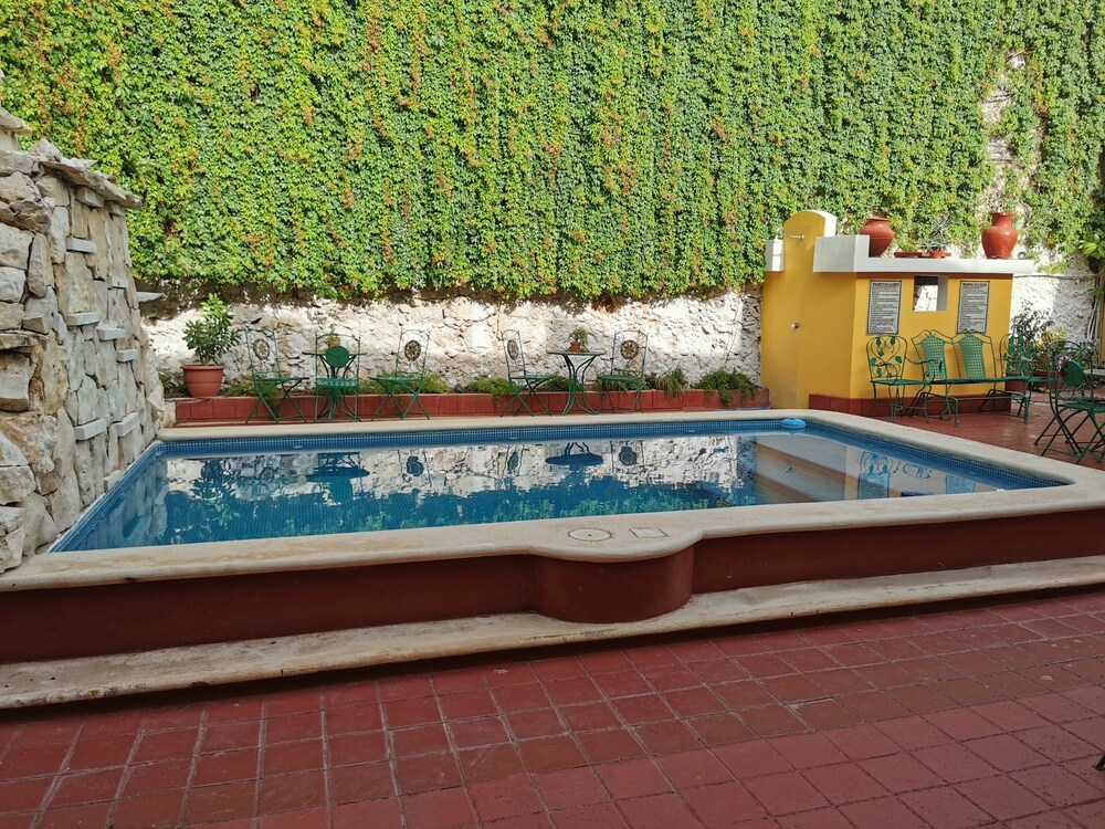 Hotel Mucuy 23/25
