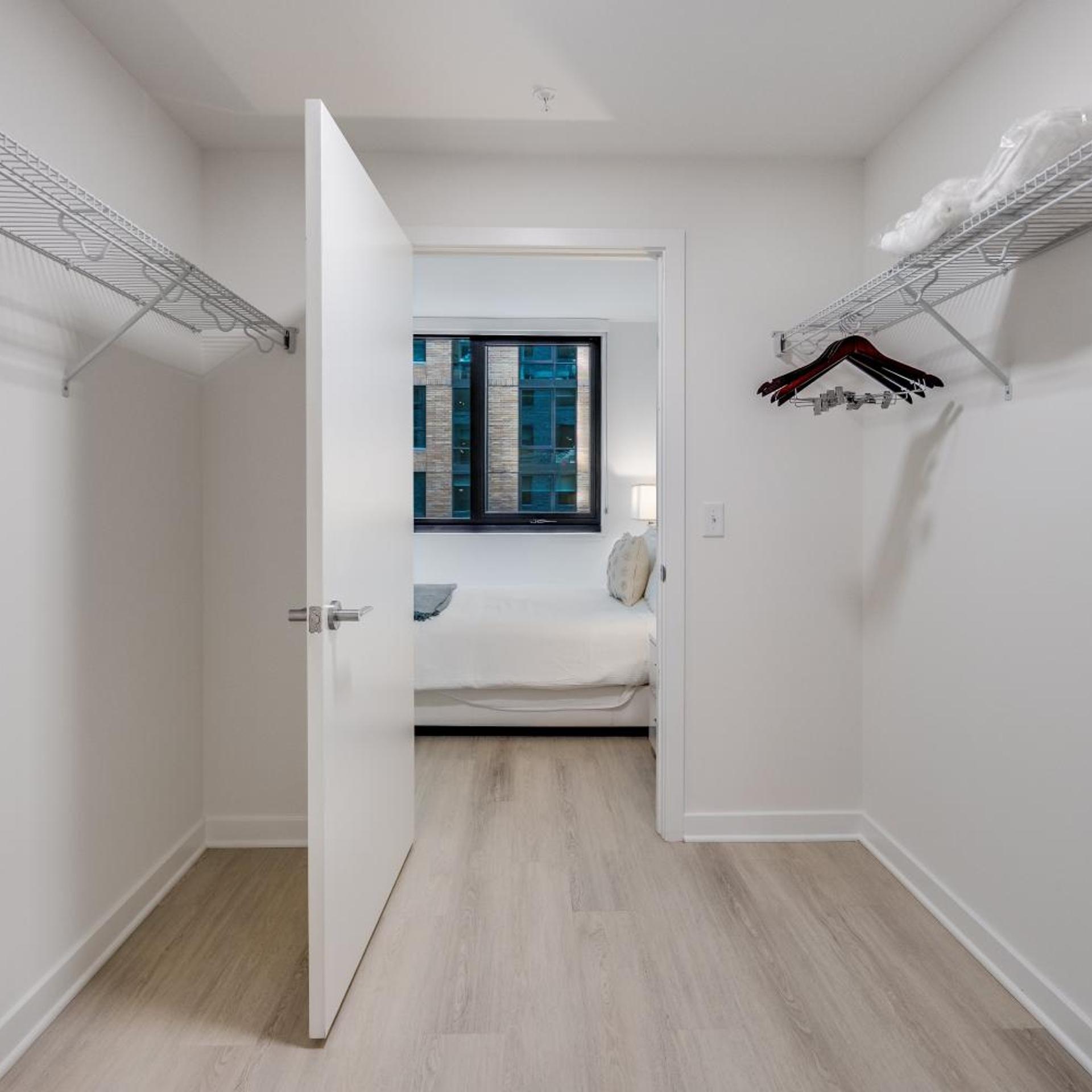 2 Bedrooms, Apartment, Global Luxury Suites at Capitol Hill 9/10