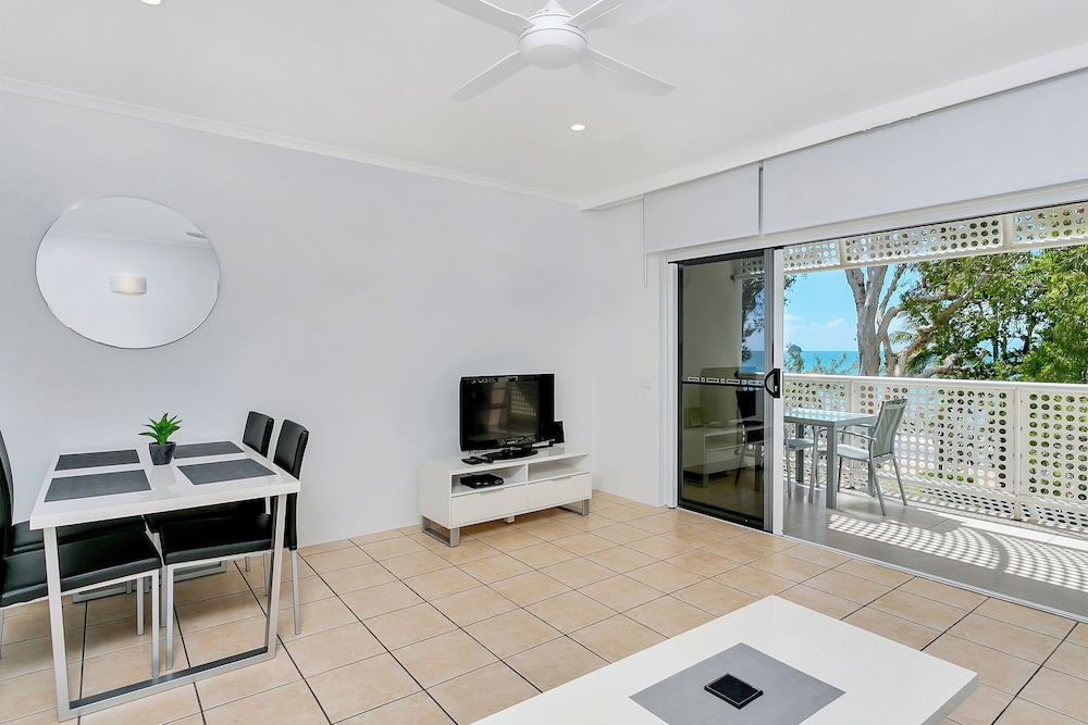 Marlin Waters Beachfront Apartments 88/100