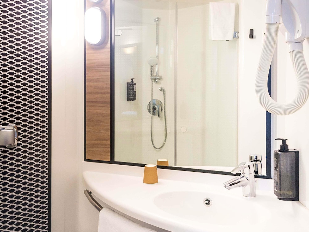 Ibis Paris Cdg Airport 48/49