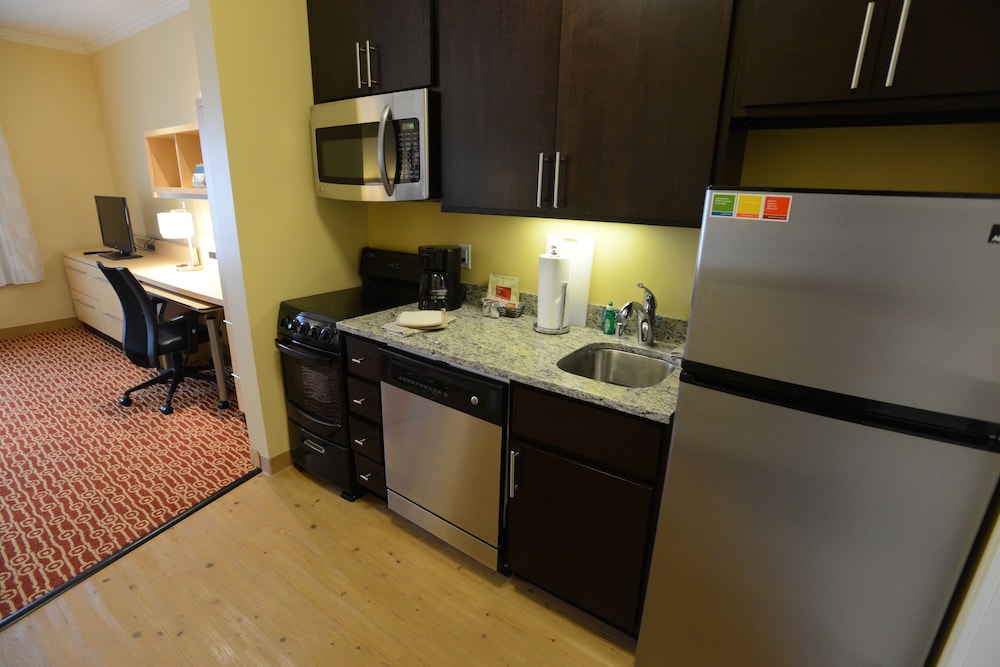 TOWNEPLACE SUITES BOWLING GREEN 38/44