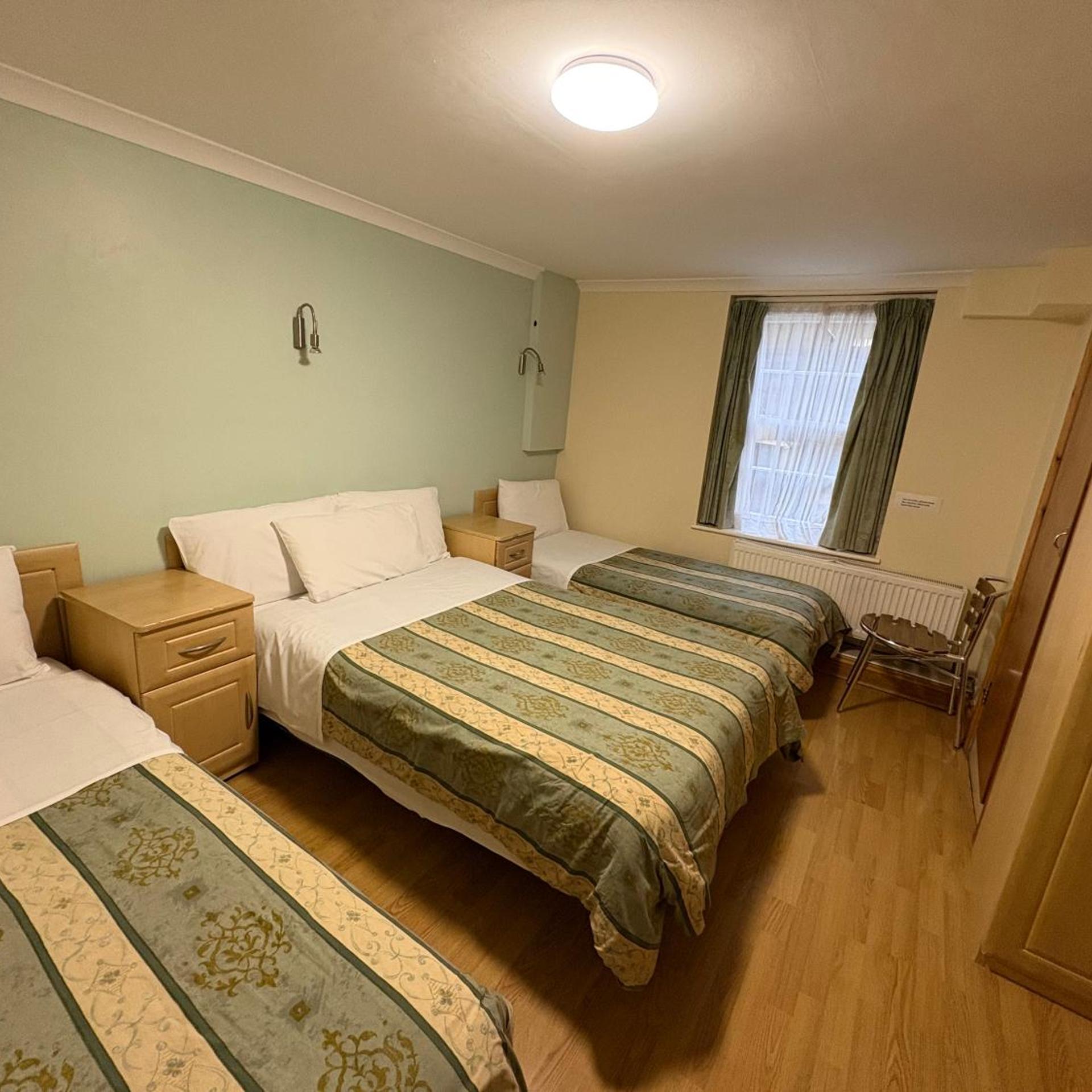 Carlton Hotel 18/53