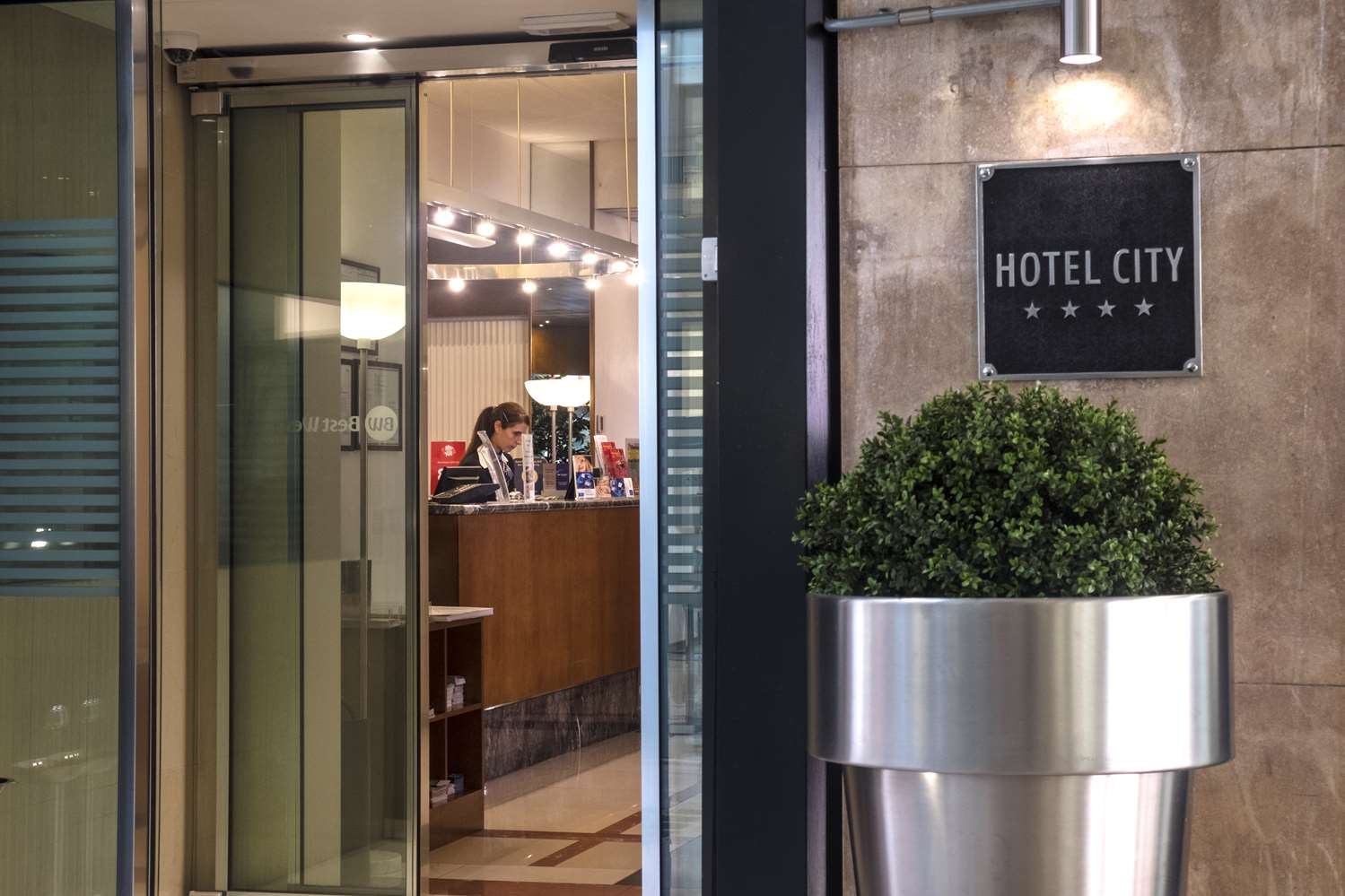 Best Western Hotel City 5/50
