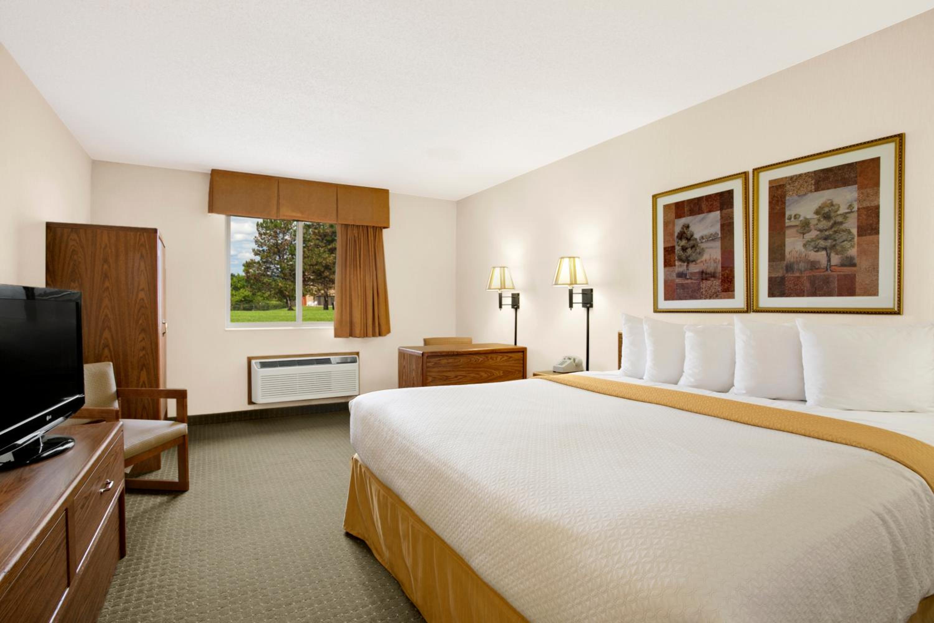 Days Inn By Wyndham Rapid City 2/39