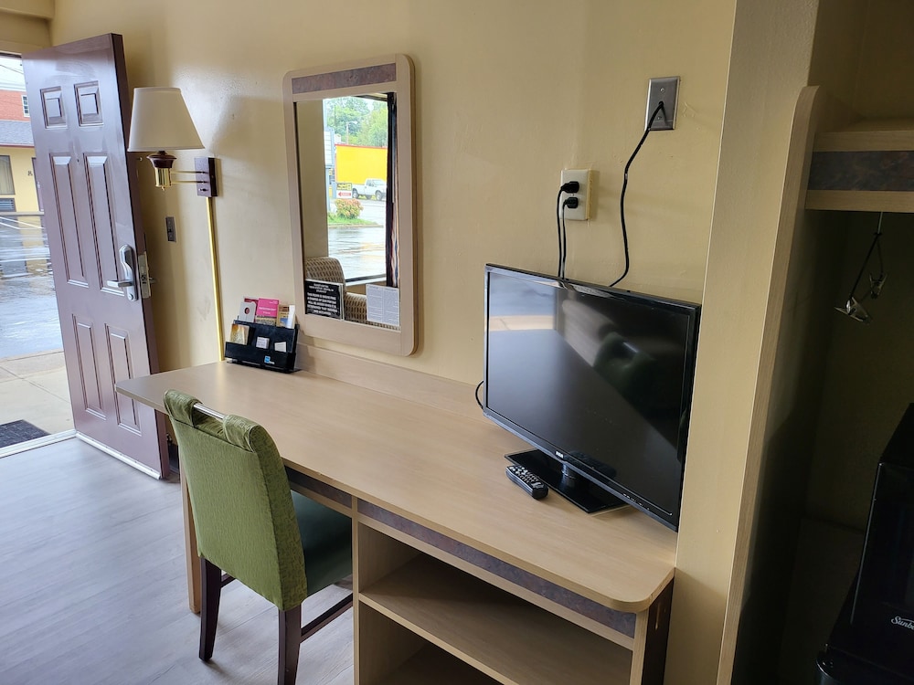 Budget Host Inn 16/24