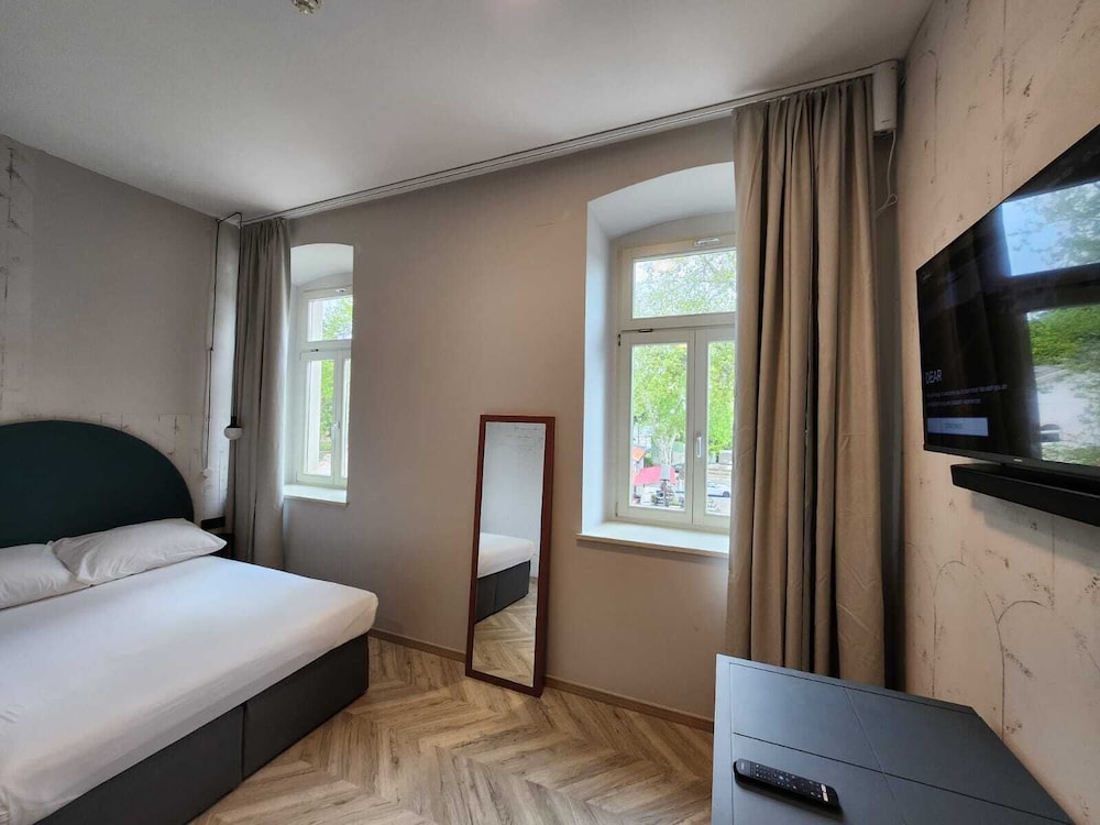 Hotel Amfiteatar 19/63