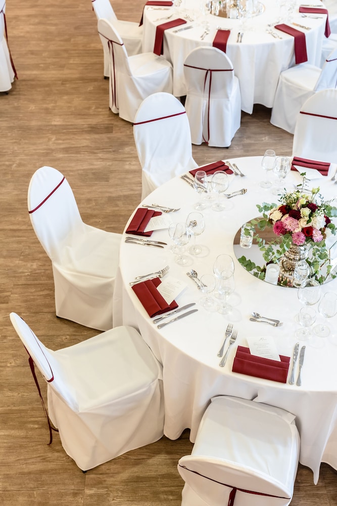Hotel Sauerlacher Post 37/50