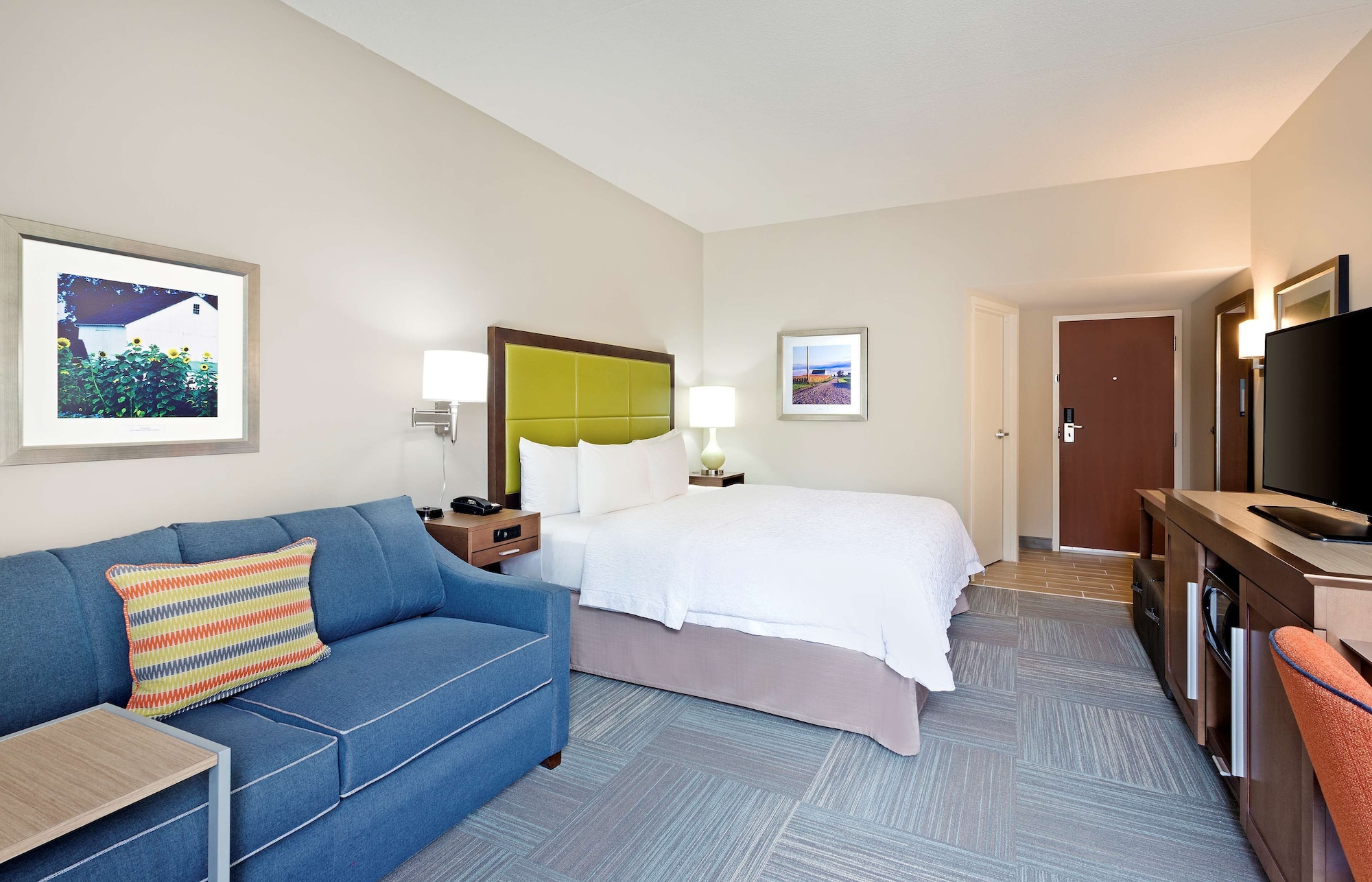 ROOM, KING BED, SOFA