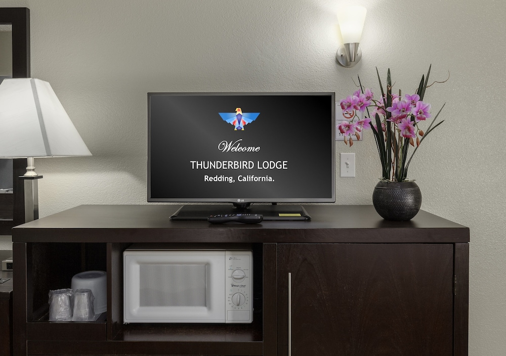 Thunderbird Lodge 38/71