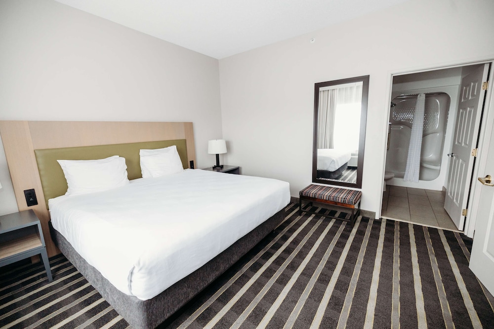 Parkview Inn & Suites, Lancaster Amish Country, PA 9/26