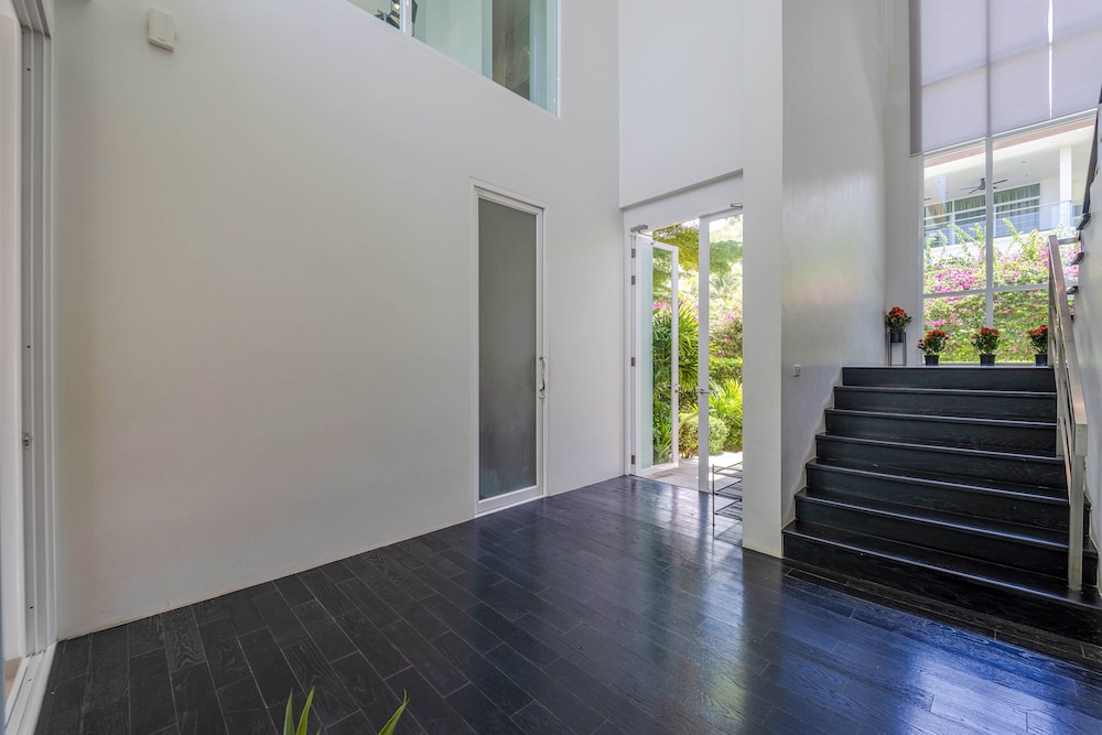 Phu Montra Villa With Ocean View A4 8/50