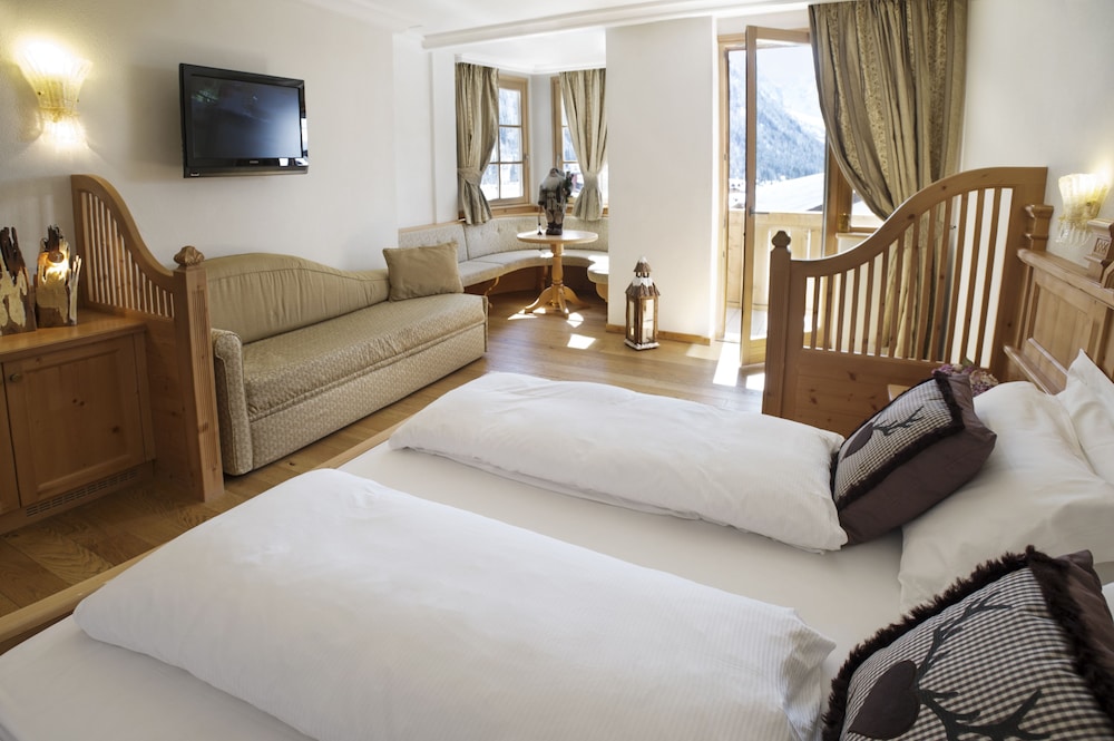 SPORTHOTEL ROMANTIC PLAZA 35/48