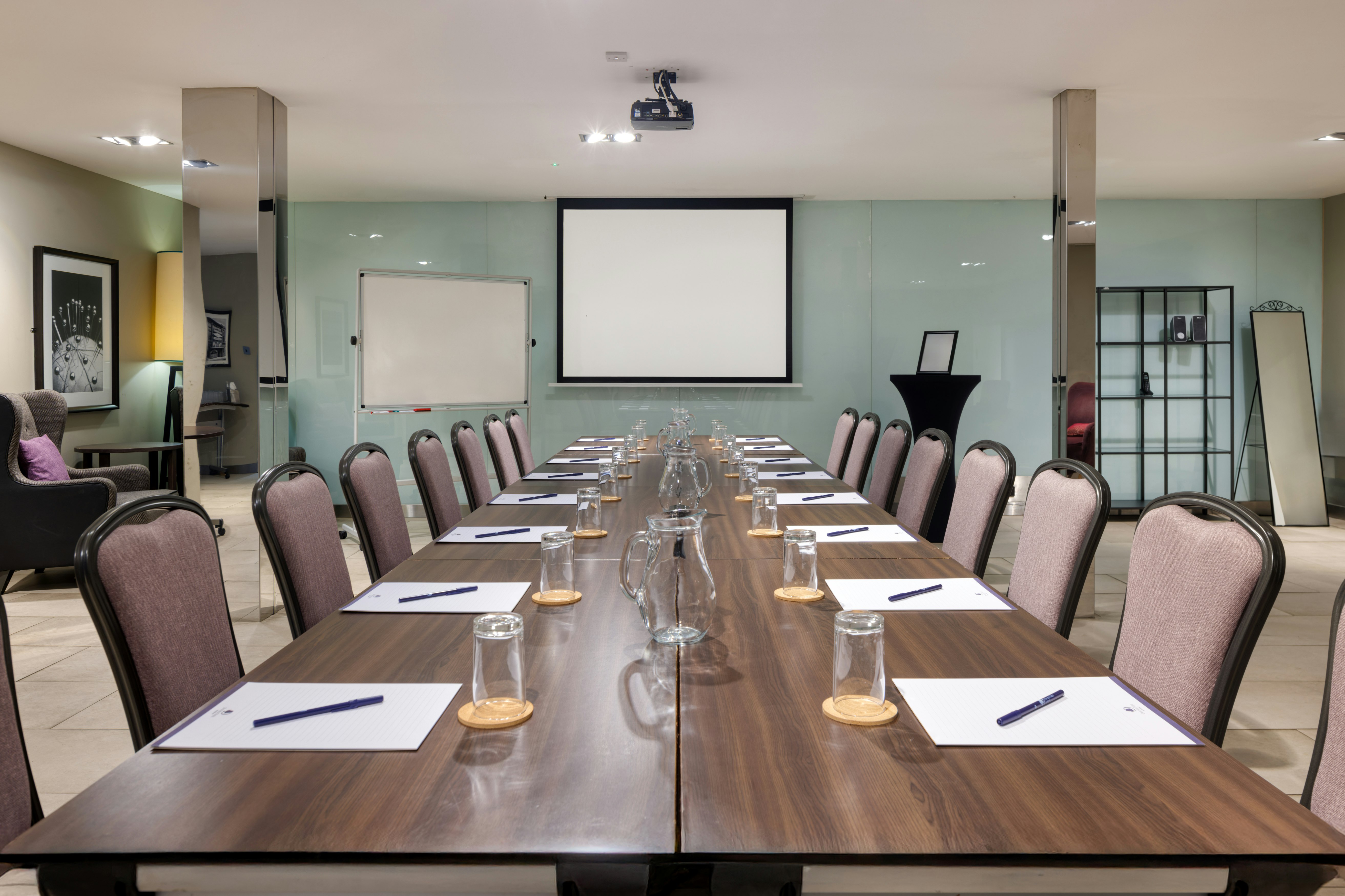 Doubletree By Hilton Edinburgh City Centre 58/64