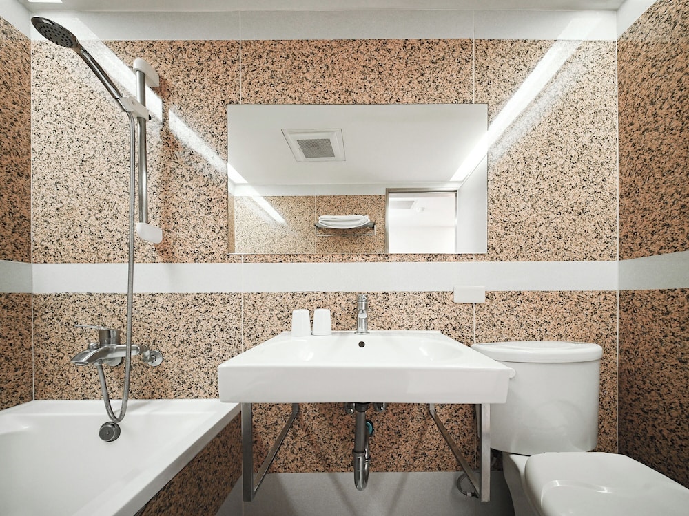 Guide Hotel Taoyuan Fuxing 70/76