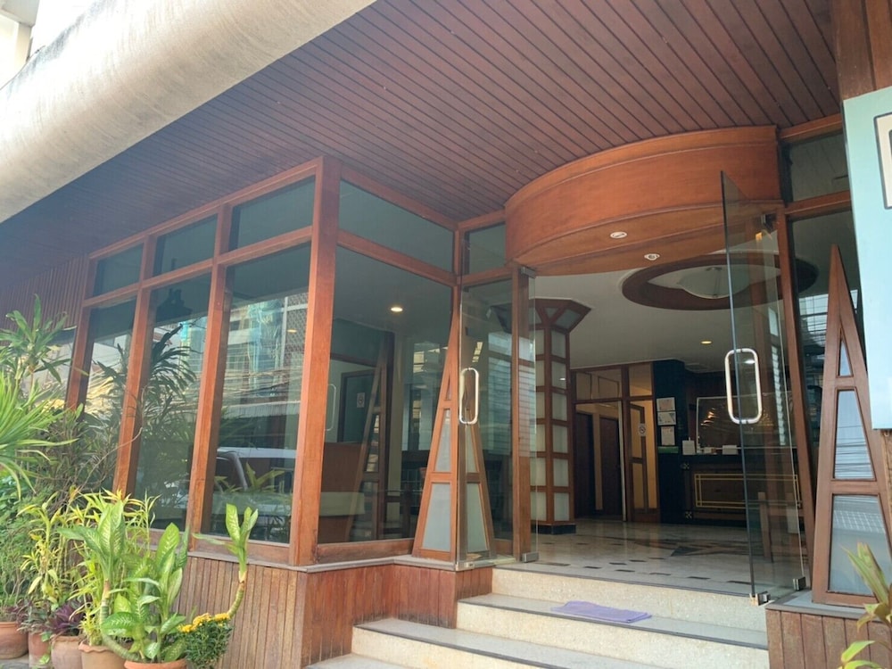 Petch Pailyn Hotel 3/37