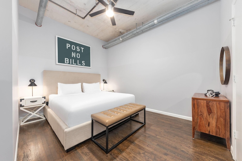 DELUXE, SUITE, APARTMENT, KING BED, SOFA