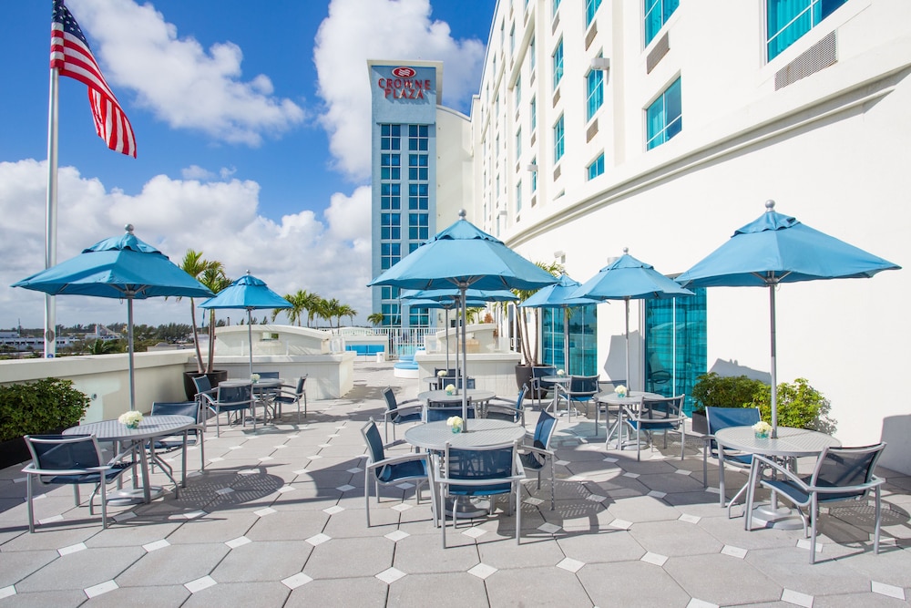 Crowne Plaza Fort Lauderdale Airport Cruise Port 52/61