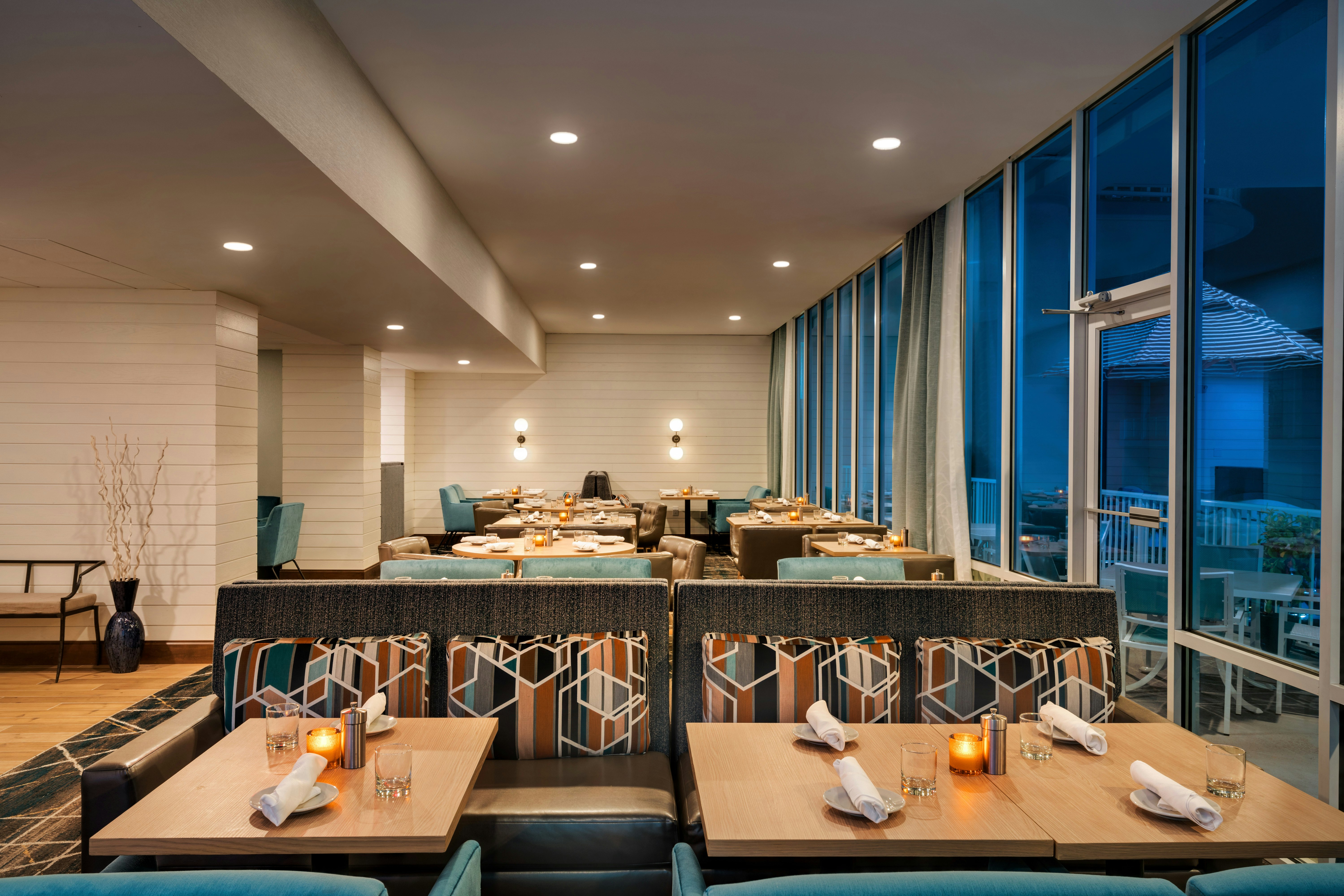 Doubletree By Hilton Ocean City Oceanfront 56/74