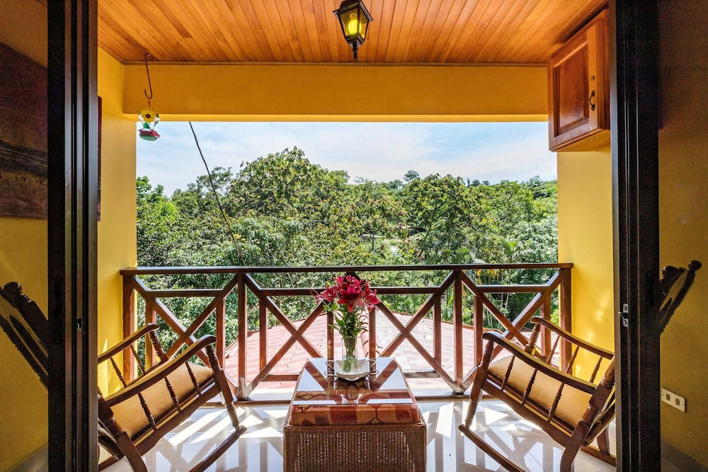 La Terraza Guest House 23/50