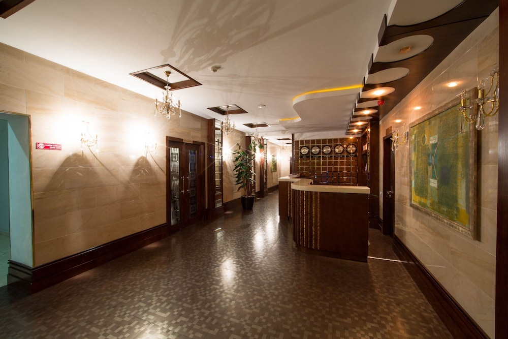 Kaspia Park City Hotel 2/37