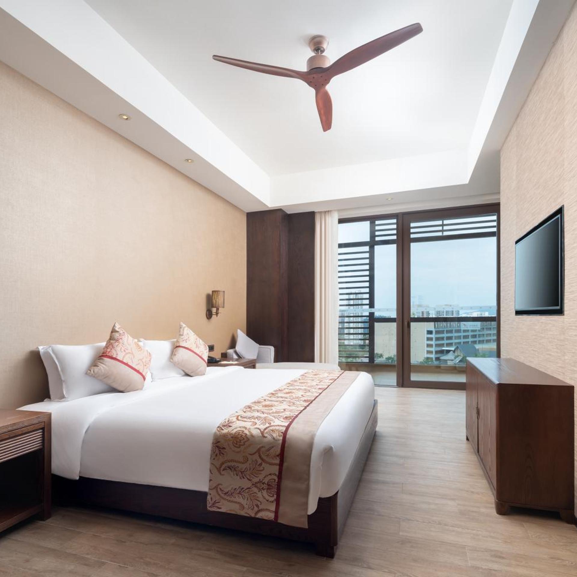 Mangrove Tree Resort World - Queen Palm 10/26