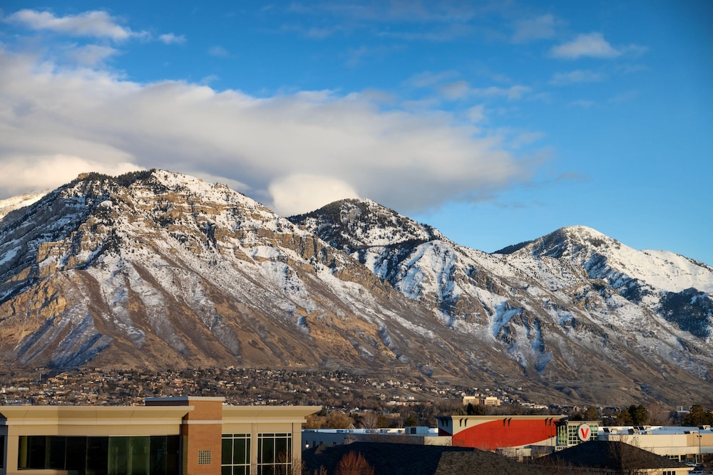 Courtyard by Marriott Orem University Place 35/38
