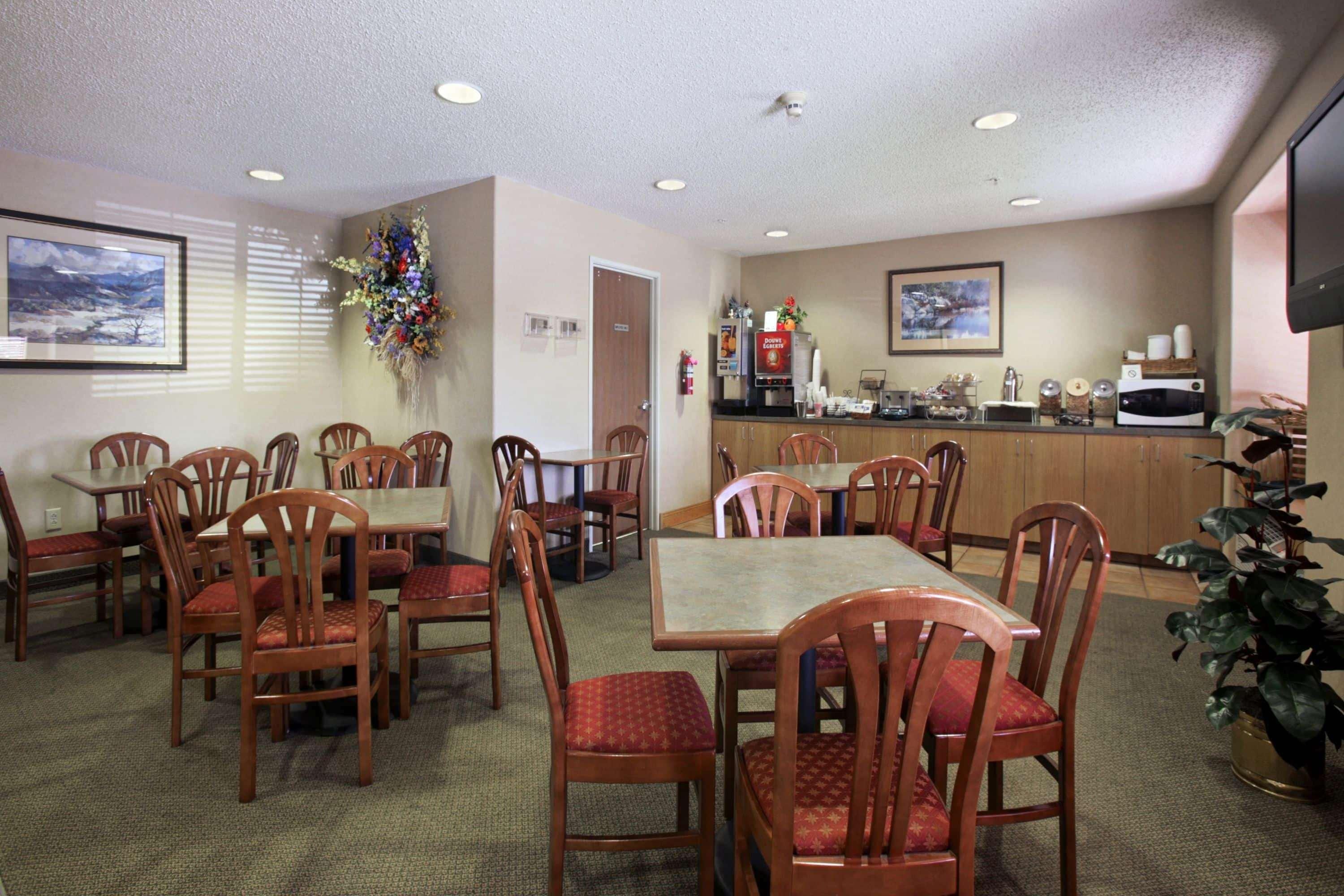 Microtel Inn Suites Detroit Roseville 21/31