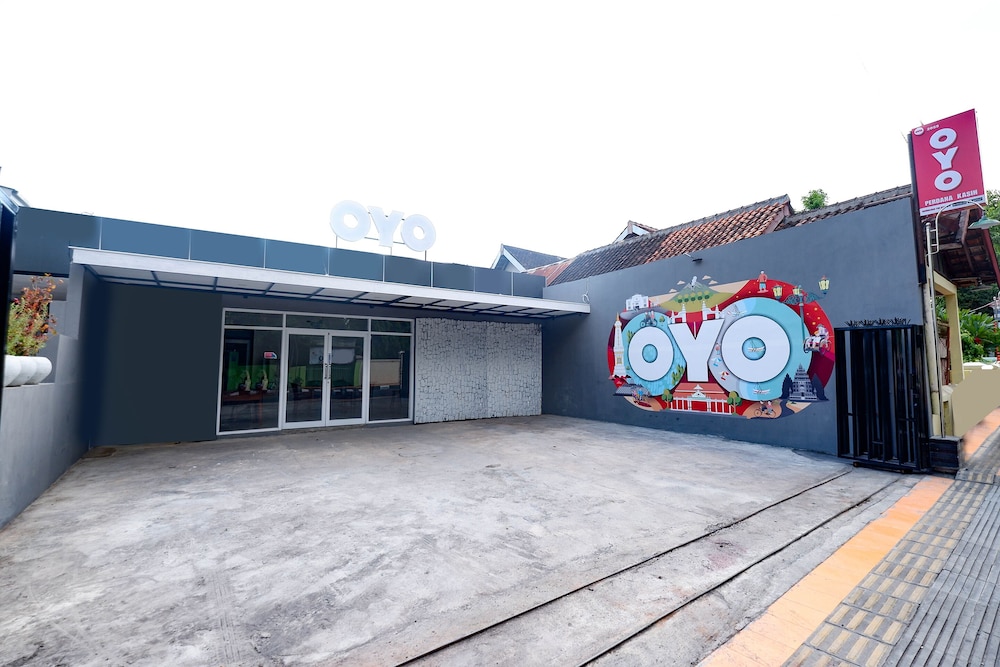 OYO 2055 Perdana Kasih 46/50