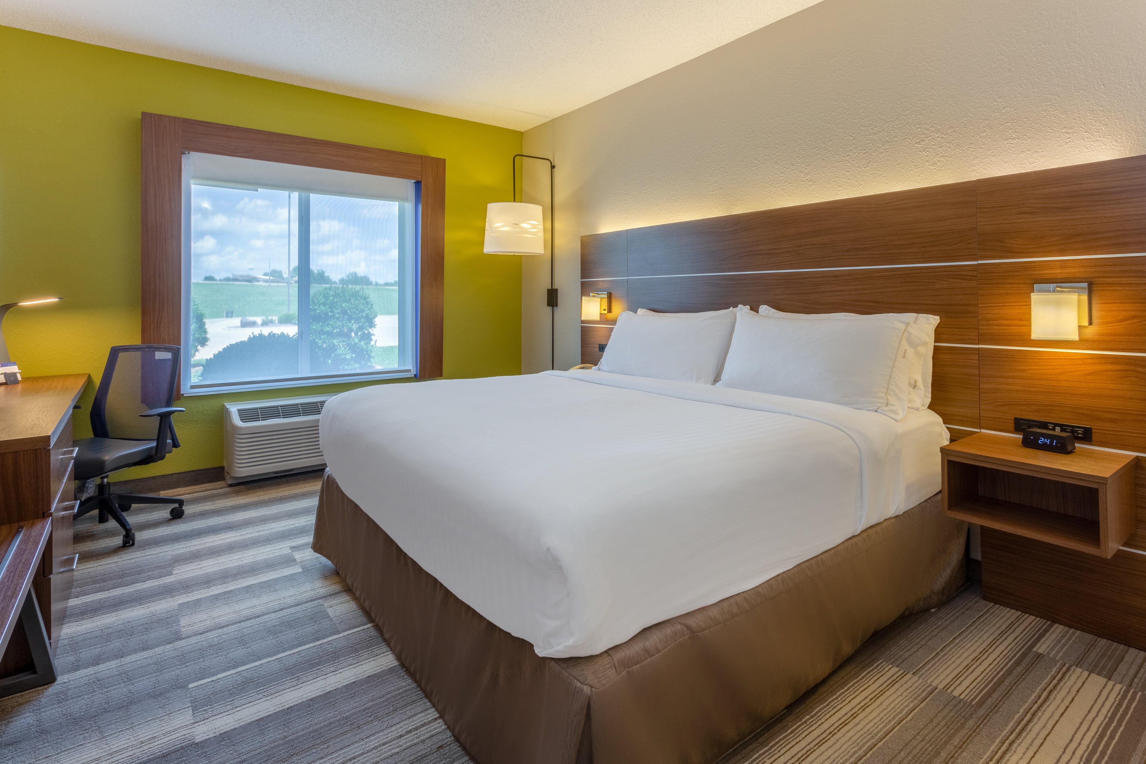 Holiday Inn Express Hotel And Suites Vandalia 30/78
