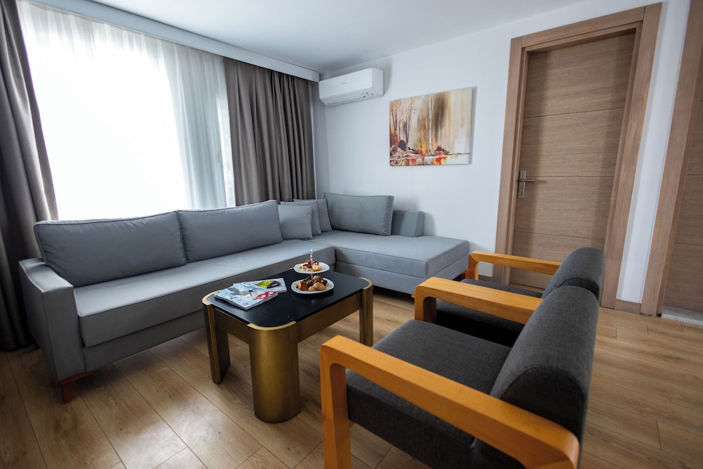 Yalinn Hotel 25/50