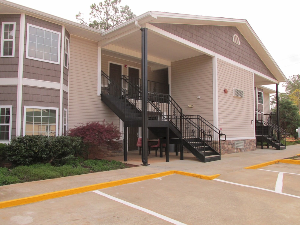 High Falls Hide-A-Way Lodging 39/49