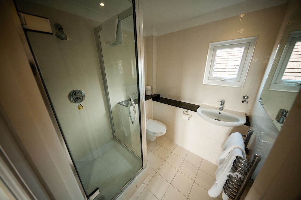 Berwick Manor Hotel 48/50