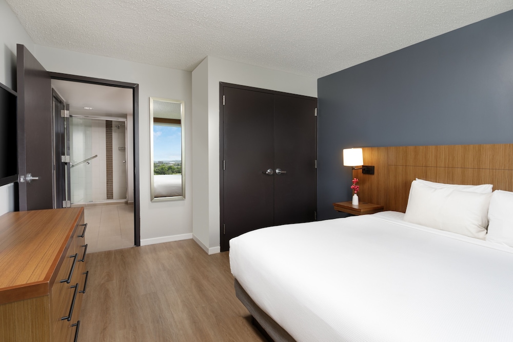 Hyatt Place Bayamon 18/65