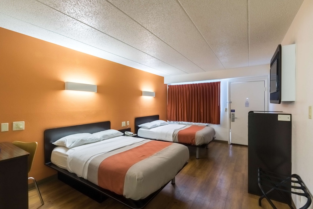 Motel6 Crawfordsville, IN 30/51