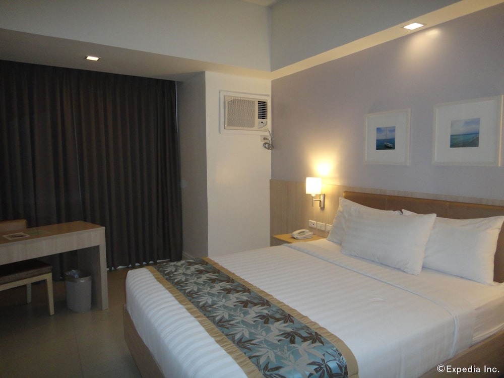 DELUXE, DOUBLE BED